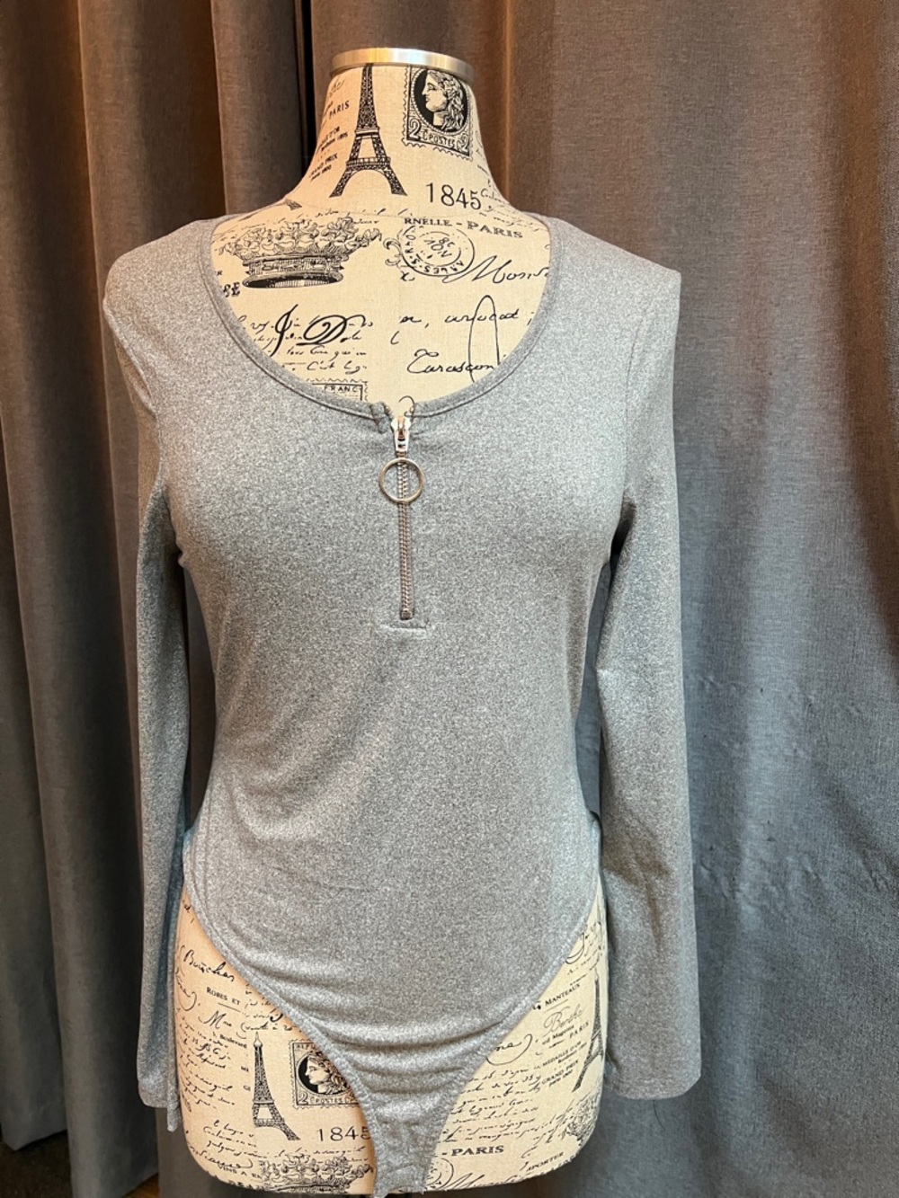 Brave Soul Gray Zip-Front Long-Sleeve Bodysuit